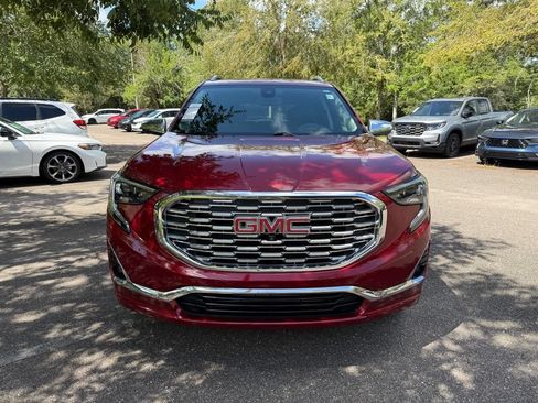 Used 2019 GMC Terrain Denali w/ Advanced Safety Package FWD image 2