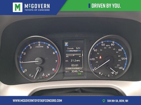 Used 2018 Toyota RAV4 XLE AWD/4WD image 30