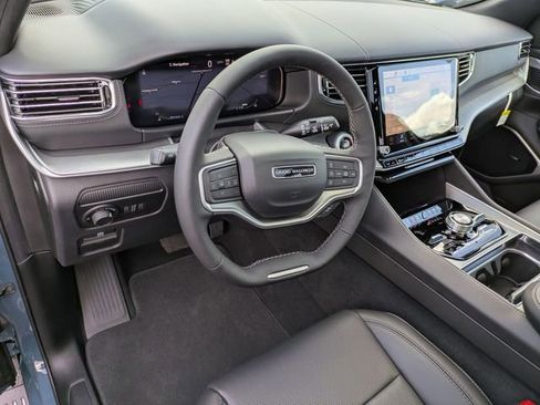 New 2026 Jeep Grand Wagoneer L Limited AWD/4WD image 10