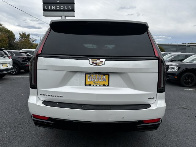 Used 2022 Cadillac Escalade Sport w/ Touring Package AWD/4WD image 6