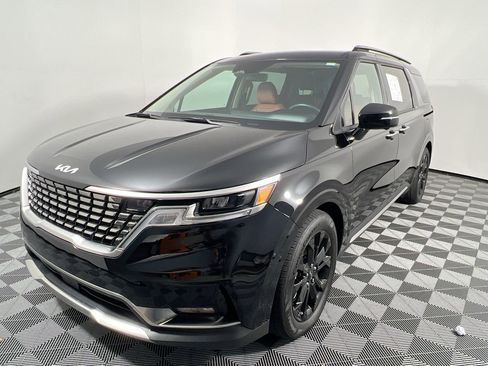 Used 2024 Kia Carnival SX Prestige image 7