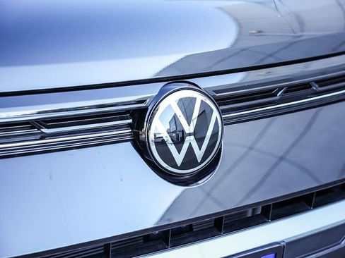 New 2026 Volkswagen Taos S image 14