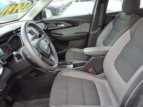 Used 2021 Chevrolet TrailBlazer LS FWD image 8
