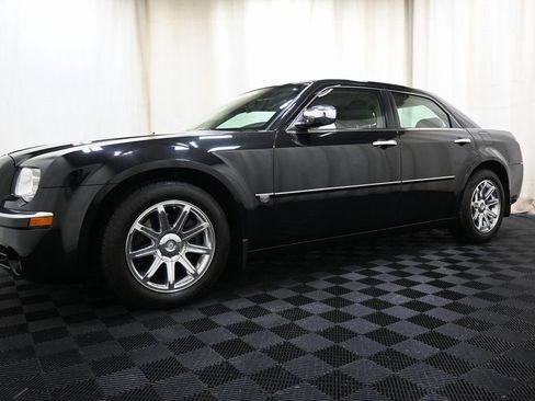 Used 2006 Chrysler 300 C w/ Sound Group II image 14