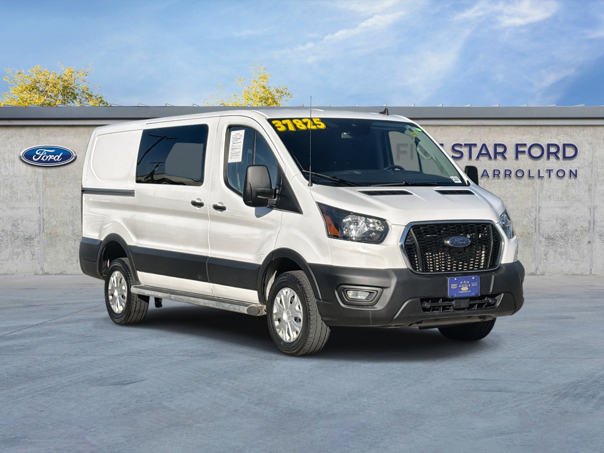 Used 2025 Ford Transit 250 Low Roof w/ Exterior Upgrade Package RWD image 1