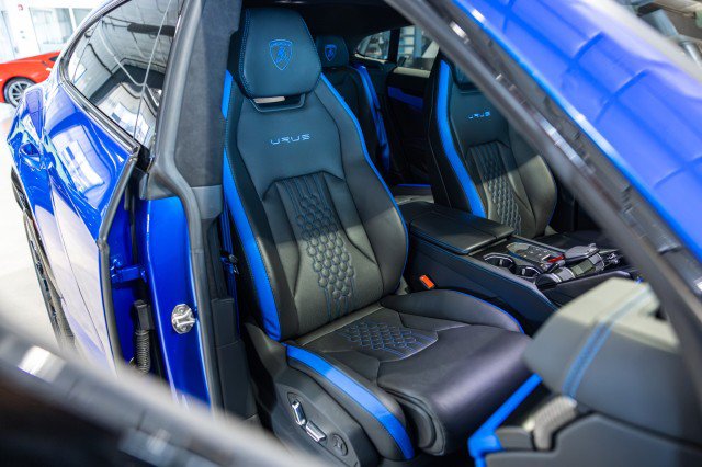 Used 2023 Lamborghini Urus S AWD/4WD image 23