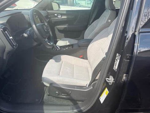 Used 2023 Volvo C40 P8 Recharge Ultimate image 2