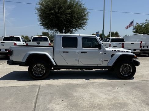 Used 2023 Jeep Gladiator Rubicon w/ LED Lighting Group AWD/4WD image 3