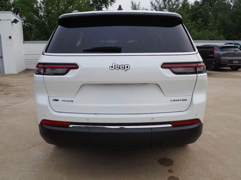 Used 2023 Jeep Grand Cherokee L Limited AWD/4WD image 6