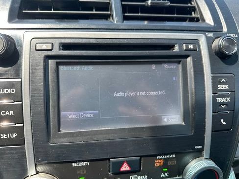 Used 2014 Toyota Camry LE FWD image 13
