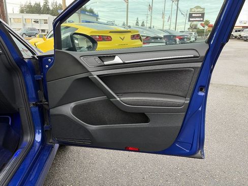 Used 2017 Volkswagen Golf R 4Motion AWD 4dr Hatchback 6A w image 22