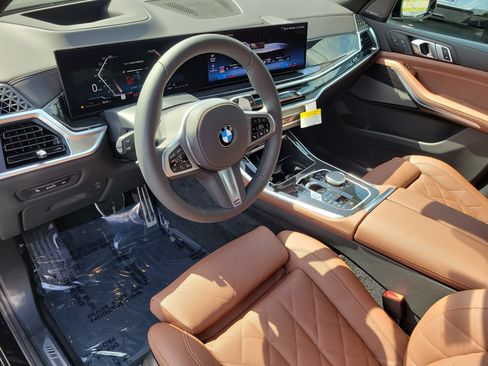 New 2026 BMW X5 xDrive40i w/ M Sport Package AWD/4WD image 18