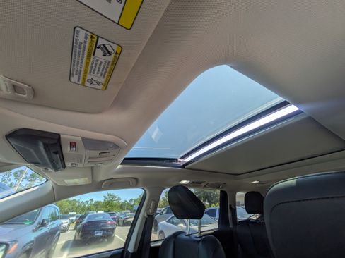 Used 2022 Subaru Ascent Touring AWD/4WD image 21