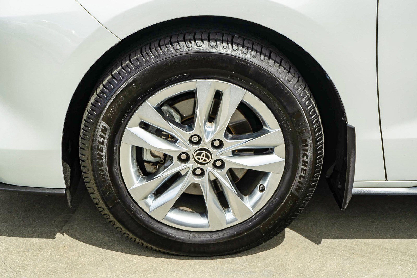 Certified 2023 Toyota Sienna Limited AWD/4WD image 10