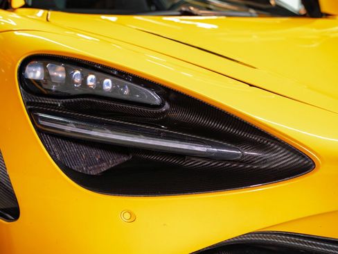 Used 2018 McLaren 720S Performance image 17