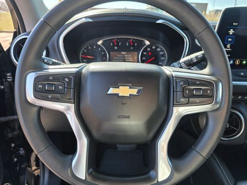 Used 2025 Chevrolet Blazer LT image 16