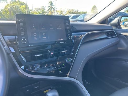 Used 2022 Toyota Camry XSE image 12