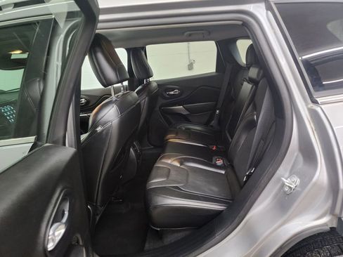 Used 2020 Jeep Cherokee Limited w/ Advanced Safety Group image 25