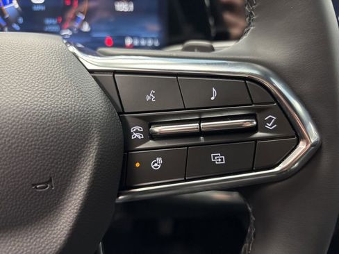 New 2026 Chevrolet Equinox LT w/ Convenience Package II FWD image 39