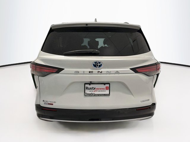 Used 2025 Toyota Sienna Limited AWD/4WD image 5