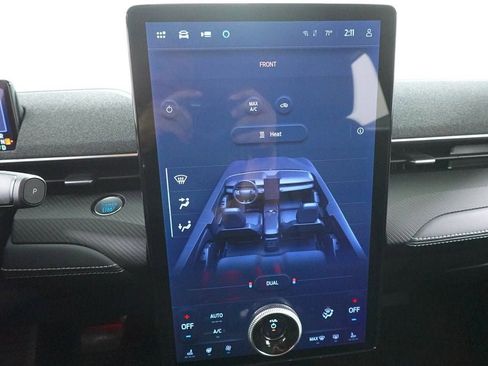 Certified 2025 Ford Mustang Mach-E Premium image 19