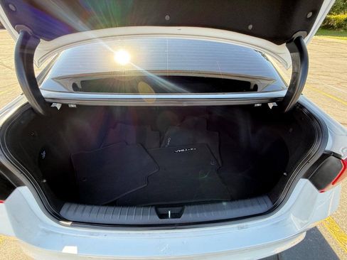 Used 2018 Kia Optima LX w/ 17" Alloy Wheels Package FWD image 16