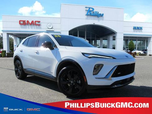 Used 2025 Buick Envision Sport Touring image 1