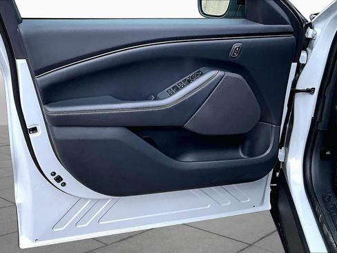 Used 2023 Ford Mustang Mach-E Select RWD image 23