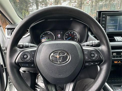 Certified 2020 Toyota RAV4 XLE w/ Convenience Package image 27