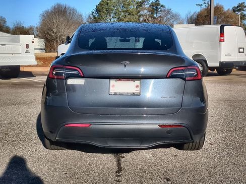 Used 2023 Tesla Model Y Long Range image 7