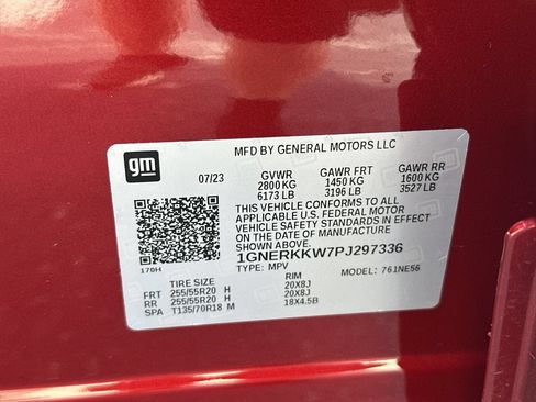 Used 2023 Chevrolet Traverse Premier FWD image 36