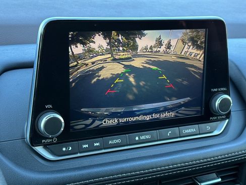 Certified 2023 Nissan Rogue SV image 22