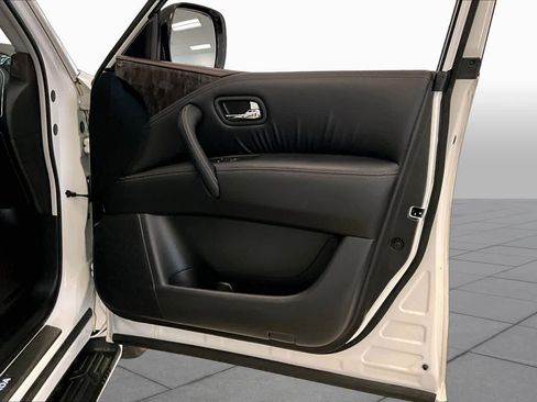 Used 2024 Nissan Armada Platinum w/ Captain's Chairs Package RWD image 21