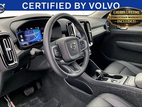Certified 2025 Volvo XC40 B5 Core AWD/4WD image 15