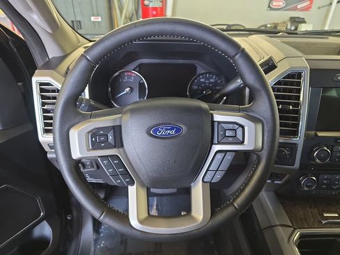 Used 2017 Ford F350 Lariat w/ Chrome Package AWD/4WD image 17