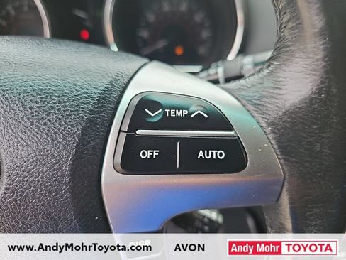 Used 2012 Toyota Highlander Limited w/ Tow Pkg AWD/4WD image 18