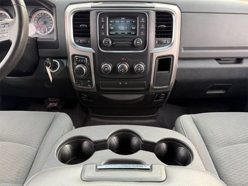 Used 2017 RAM 1500 Classic SLT image 25