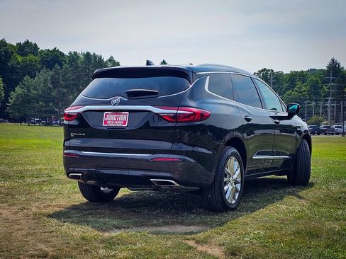 Used 2021 Buick Enclave Premium w/ Surround and Sites Package AWD/4WD image 4