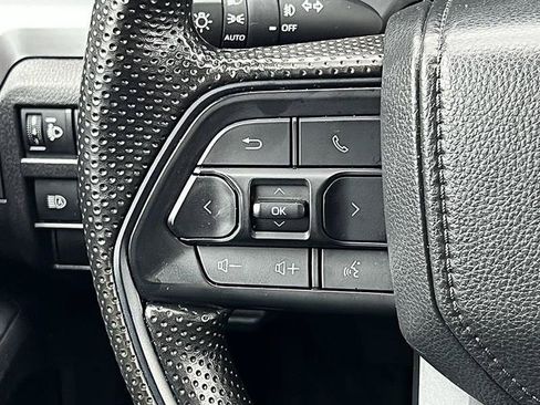 Used 2024 Toyota Tacoma SR5 AWD/4WD image 25
