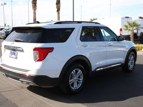 Certified 2023 Ford Explorer XLT w/ Equipment Group 202A RWD image 8