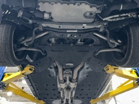 Used 2015 Bentley Flying Spur W12 image 90