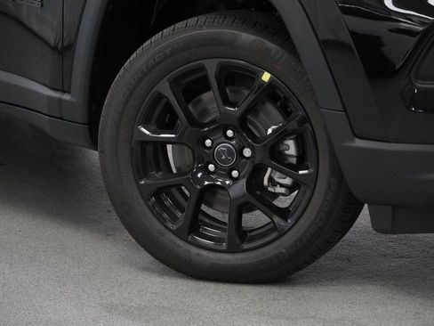 New 2026 Jeep Compass Latitude image 4