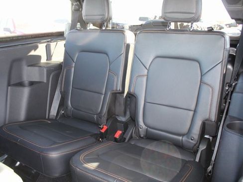 Used 2023 Ford Bronco Badlands w/ Sasquatch Package image 22