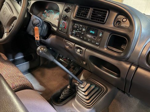 Used 2002 Dodge Ram 2500 Truck 4x4 Quad Cab image 4