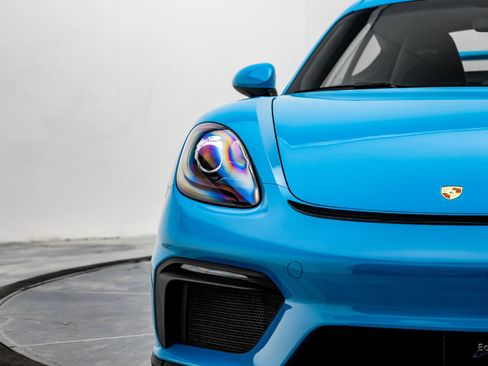 Used 2020 Porsche 718 Cayman GT4 RWD image 32
