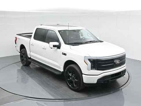 New 2025 Ford F150 Lightning Platinum w/ Dark Elements Package image 40
