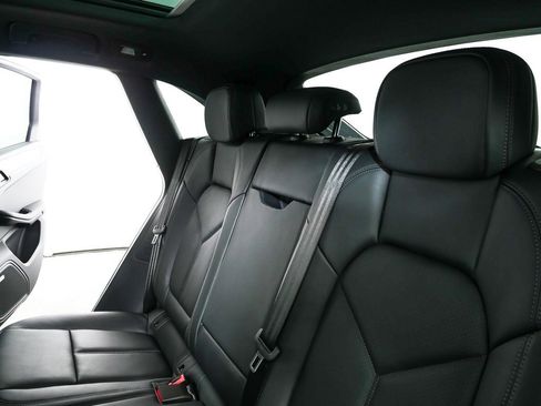 New 2026 Porsche Macan S image 23