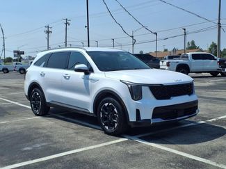 Used 2024 Kia Sorento S image 1