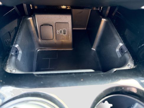 Used 2025 Ford Explorer Platinum RWD image 32