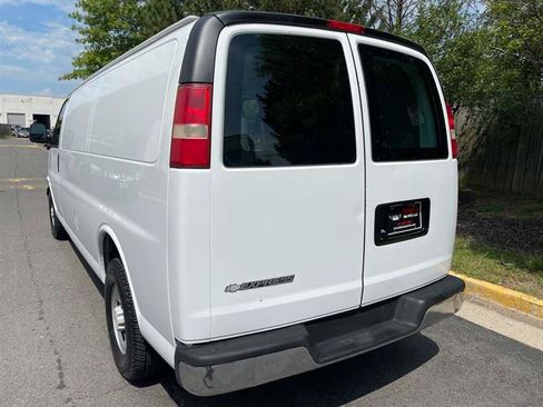 Used 2007 Chevrolet Express 3500 Extended RWD image 24